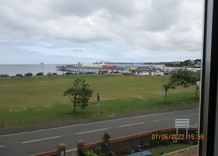 Guest house: Sefton Lodge Seafront ,Panoramic Sea View Ensuite Balcony Rooms Available, Guest Garden